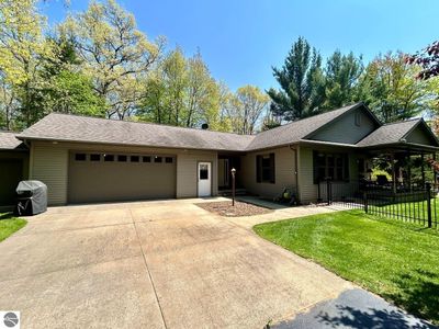 2461 Windover Drive, House other with 3 bedrooms, 2 bathrooms and null parking in Prudenville MI | Image 2