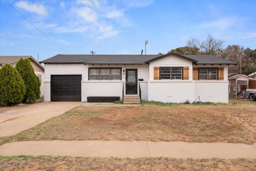 127 Flint Ave, Levelland, TX, 79336-5153 | Card Image