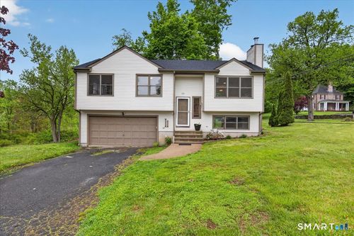 492 Long Hill Road, Middletown, CT, 06457 | Card Image