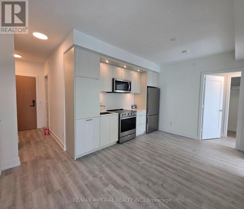 2110-60 Central Park Roadway, Etobicoke, ON, M9A0E5 | Card Image