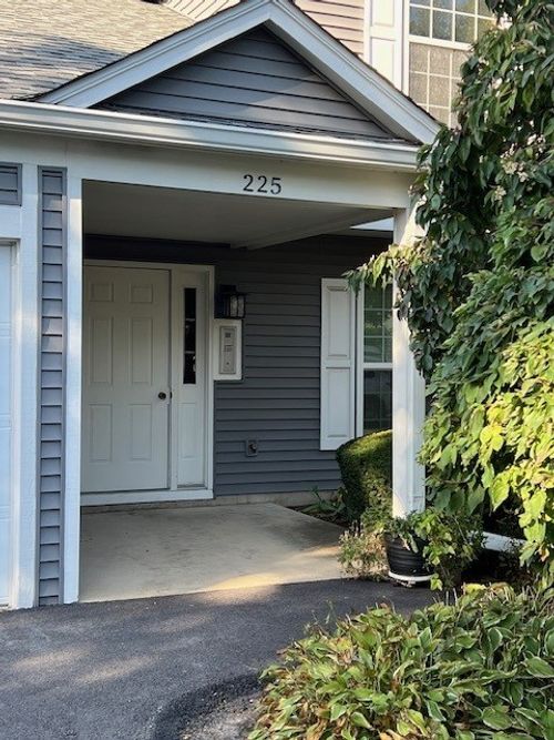unit-101a1-225 Hampshire Ct, Naperville, IL, 60565-4272 | Card Image