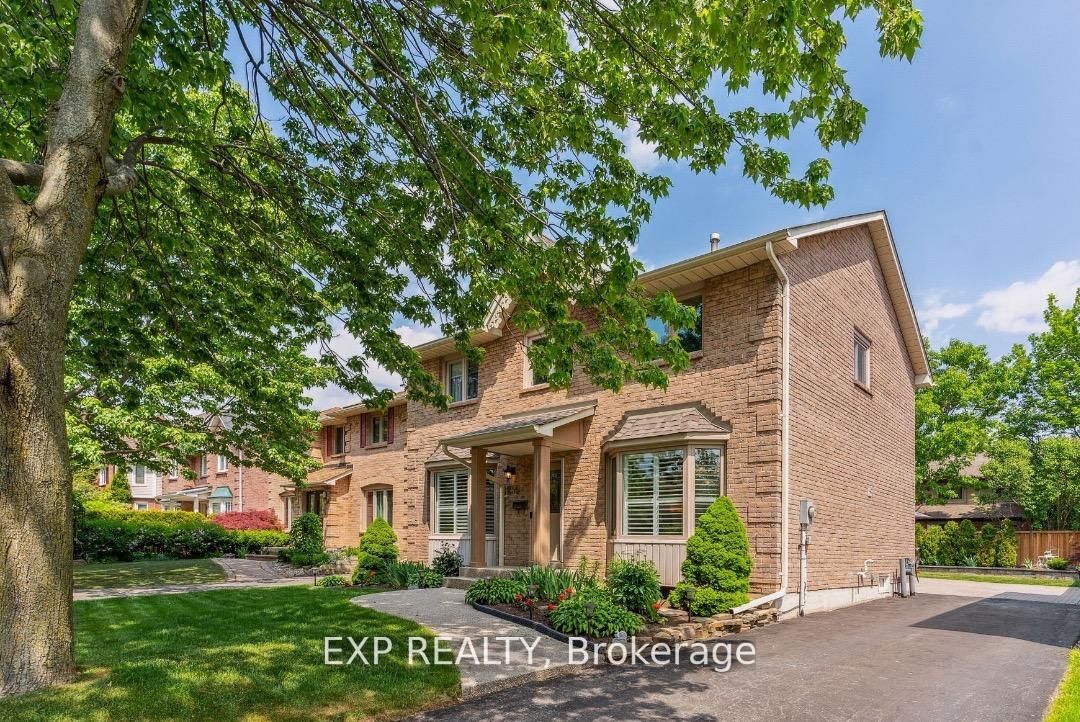 Residential Lease in Oakville