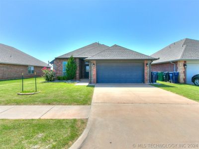 16209 Iron Tree Lane, House other with 3 bedrooms, 2 bathrooms and null parking in Edmond OK | Image 2