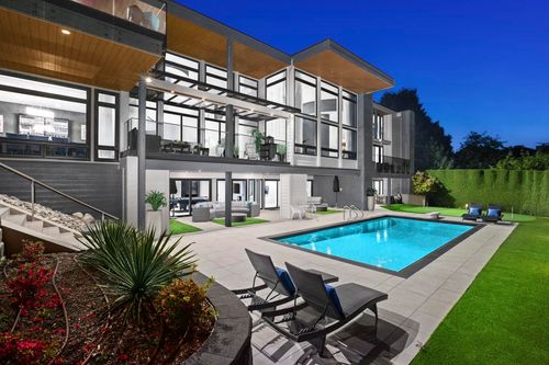 1130 Eyremount Dr, West Vancouver, BC, V7S2C5 | Card Image