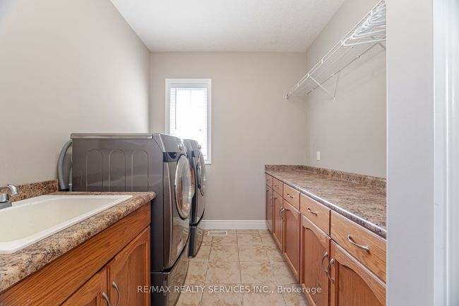 24 Brookhaven Cres, House other with 8 bedrooms, 4 bathrooms and 10 parking in East Garafraxa ON | Image 21