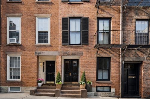 22-22 Joy St, Boston, MA, 02114-4140 | Card Image