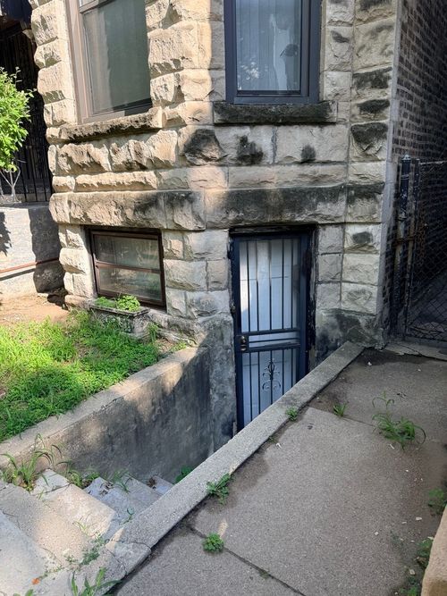 528 E 46th Pl, Chicago, IL, 60653-4206 | Card Image