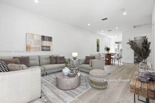 4237 Sw 7th St, Coral Gables, FL, 33134-2612 | Card Image