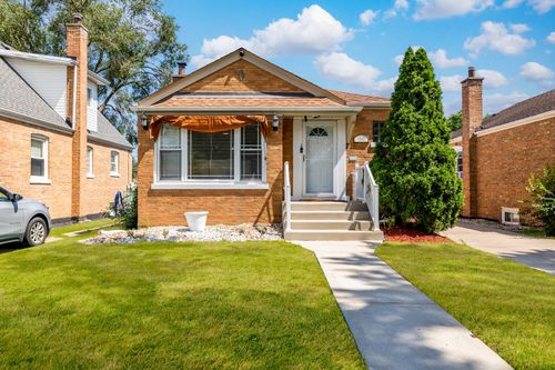 9543 S Mozart Ave, Evergreen Park, IL, 60805-2707 | Card Image