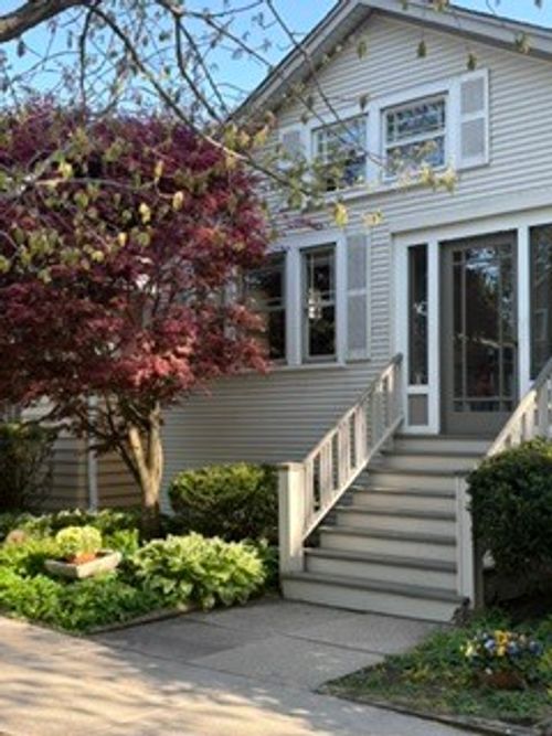 1122 Monroe St, Evanston, IL, 60202-2141 | Card Image