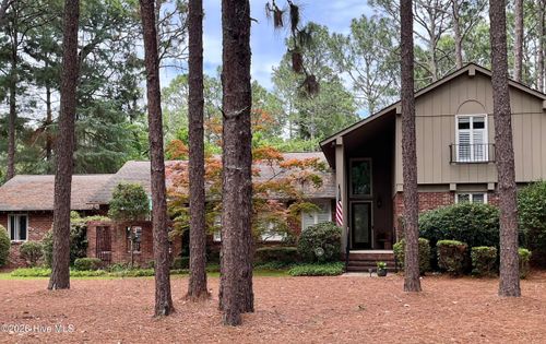 335 Swoope Dr, Southern Pines, NC, 28387-2734 | Card Image