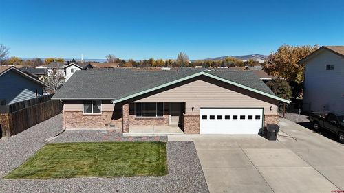 2047 James St, Montrose, CO, 81401-5374 | Card Image