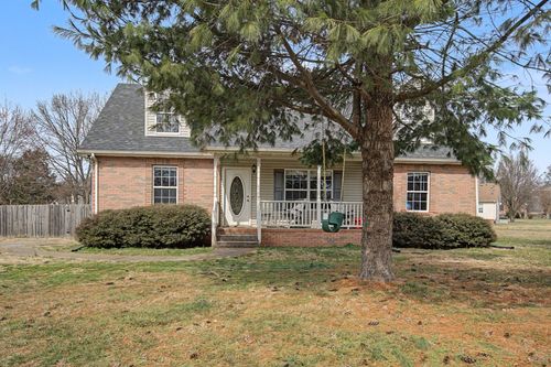 105 Cora St, Portland, TN, 37148-1757 | Card Image