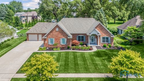 3245 Stone Quarry Blvd, Maumee, OH, 43537-9682 | Card Image