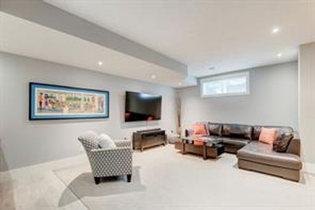4004 2 St Nw, Home with 4 bedrooms, 3 bathrooms and 2 parking in Calgary AB | Image 36