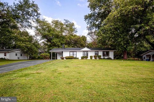 17908 Muncaster Rd, DERWOOD, MD, 20855-1327 | Card Image