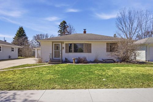 2105 6th St S, Moorhead, MN, 56560-4174 | Card Image