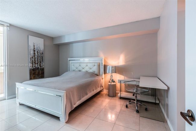 APT-603 - 17555 Atlantic Blvd, Condo with 2 bedrooms, 2 bathrooms and null parking in Sunny Isles Beach FL | Image 32