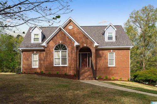 7520 Surrey Ln, TRUSSVILLE, AL, 35173-3731 | Card Image