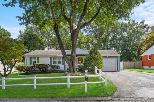 66 Wayne Dr, Cumberland, RI, 02864-3813 | Card Image