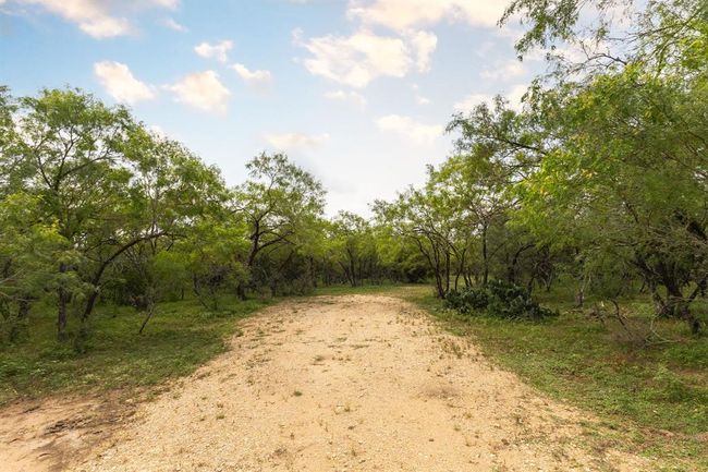 2065 Callihan Rd, Home with 0 bedrooms, 0 bathrooms and null parking in Luling TX | Image 4
