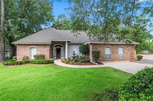 330 Westwood Dr, Mandeville, LA, 70471-8904 | Card Image