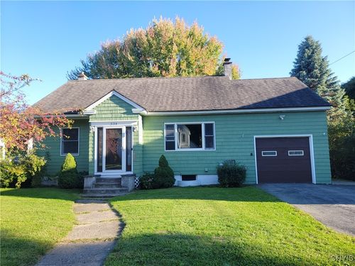 334 Brainard St, Watertown, NY, 13601-4004 | Card Image