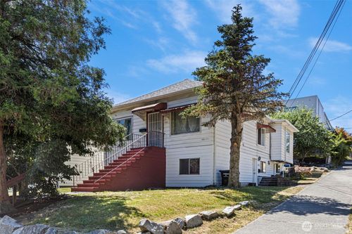 1501 26th Ave S, Seattle, WA, 98144-3713 | Card Image