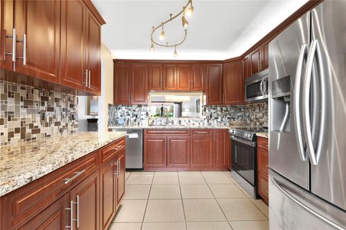 apt-105v-12901 Sw 15th Ct, Pembroke Pines, FL, 33027-2402 | Card Image