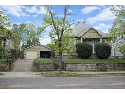 8428 Se 17th Ave, Portland, OR, 97202-7309 | Card Image