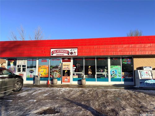 330 Silverwood Rd, Saskatoon, SK, S7K6Y4 | Card Image