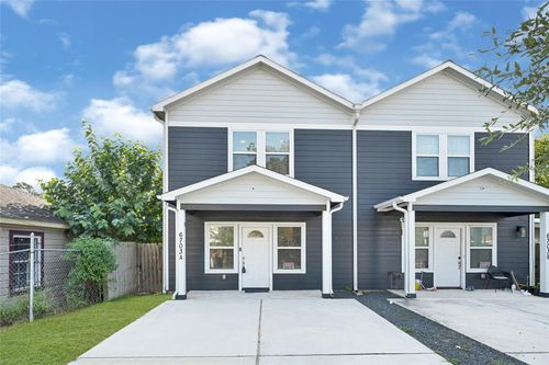 6703 Saint Augustine St, Houston, TX, 77021-4834 | Card Image