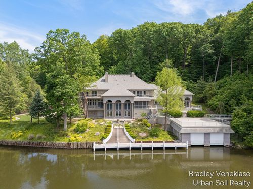 7635 Sandy Hollow Ln Se, Alto, MI, 49302-9325 | Card Image