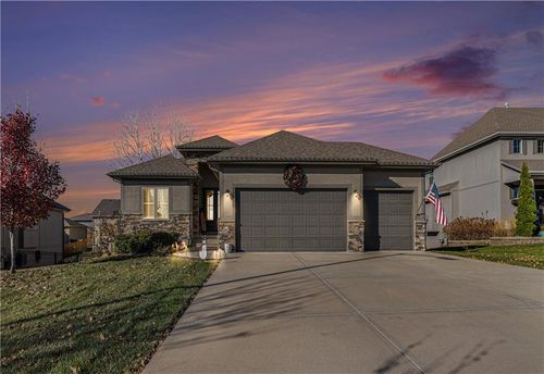 19308 W 200th St, Spring Hill, KS, 66083-8376 | Card Image