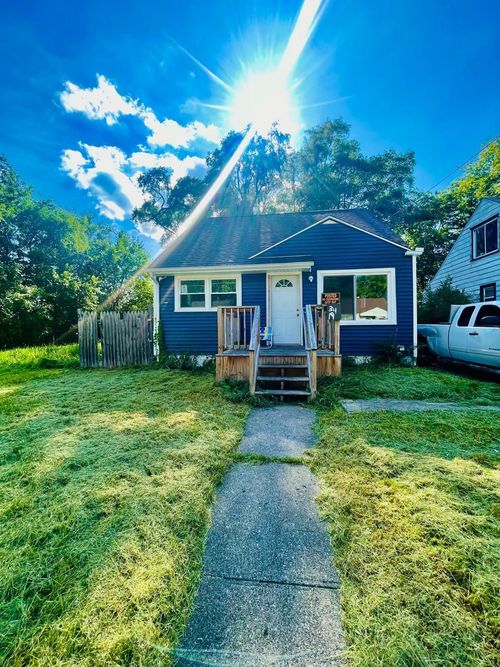3419 Seneca Street, Flint, MI, 48504 | Card Image