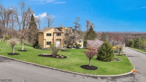 17 Sherbrooke Dr, Lincoln Park, NJ, 07035-1527 | Card Image