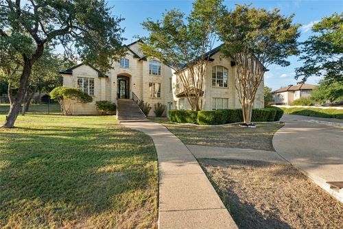2 Heatherbloom Ln, The Hills, TX, 78738-1467 | Card Image