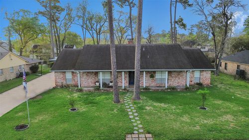2904 Frostwood Cir, Dickinson, TX, 77539-4207 | Card Image