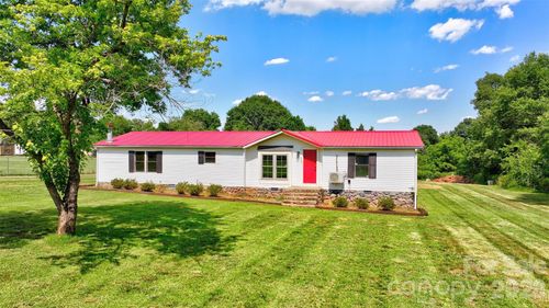 2596 Midnight Dr, Claremont, NC, 28610-8201 | Card Image