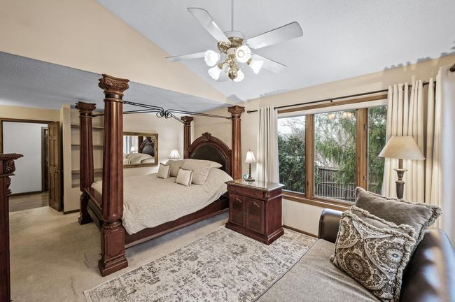 Wake up to the view of the gorgeous backyard! | Image 24