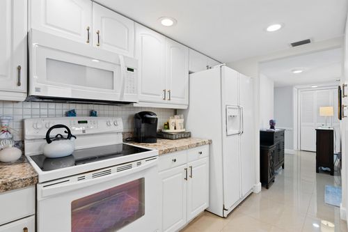 apt-301-899 Jeffery St, Boca Raton, FL, 33487-4131 | Card Image