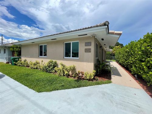 rear-8719 Sw 38th St, Miami, FL, 33165-5403 | Card Image