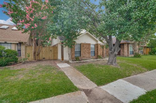1736 Hackamore St, Mesquite, TX, 75149-6860 | Card Image