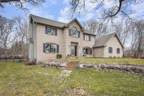5796 Ivanhoe Cir, FITCHBURG, WI, 53711-6411 | Card Image