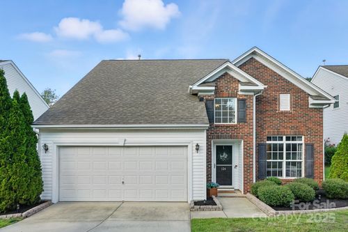 124 Amber Woods Dr, Tega Cay, SC, 29708-6421 | Card Image