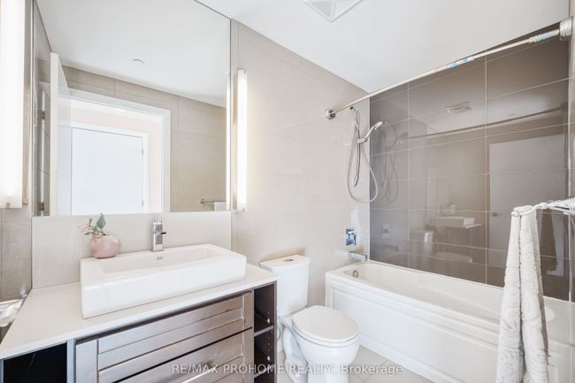 213 - 21 Clairtrell Rd, Condo with 2 bedrooms, 2 bathrooms and 1 parking in Toronto ON | Image 25