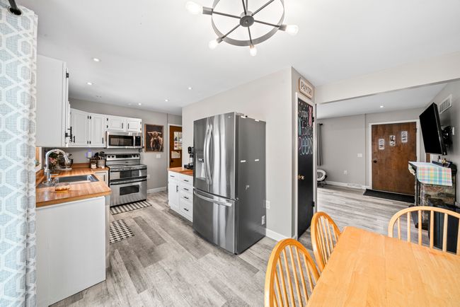 417 Maple Ln, House other with 2 bedrooms, 2 bathrooms and 1 parking in Paw Paw IL | Image 5