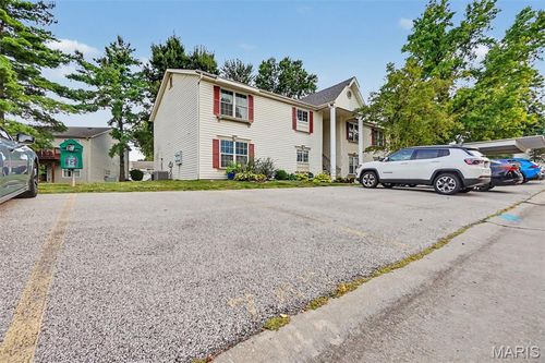 5-745 Sugar Glen Dr, Saint Peters, MO, 63376-7463 | Card Image