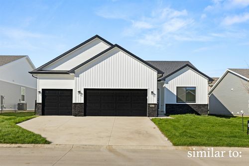 9412 Emilia Ln, West Des Moines, IA, 50266-6409 | Card Image