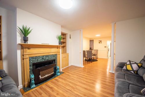 913 W Lombard St, BALTIMORE, MD, 21223-2610 | Card Image